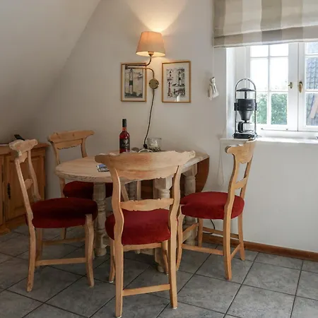 Kapitaenskoje Apartment Keitum